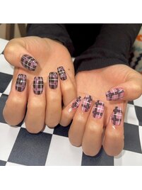 チェック柄ネイル