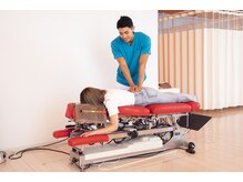 骨盤矯正×EMS深層筋トレーニング×整体の施術を行います【施術】