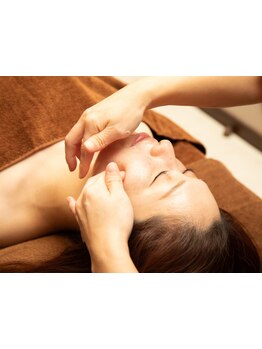 ホウレイ線・たるみ改善！予防ケア