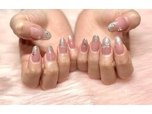 ラッシュ ネイル(LUSH nail)の雰囲気(フィルインで1ヶ月以上浮きがないとの声を多数頂いております☆)