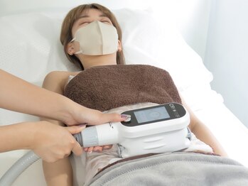 シフト 原宿店(SHIFT)の写真/結果重視の方へ！たぷたぷ二の腕をすっきりさせる！【-12℃脂肪冷却1か月通い放題￥33,000】で速攻痩せ☆