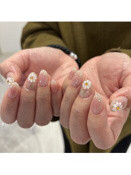 ビー 十日市(bii)/デイジーネイル