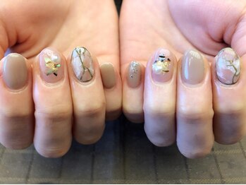 プラハネイル(+HER 美甲)/メタリック大理石×シェル