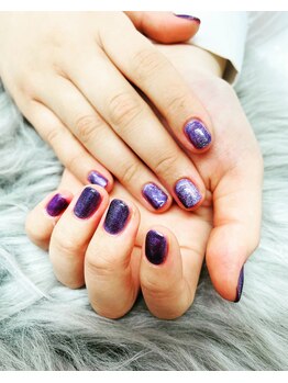 クイーン(Queen)/マグネットネイル