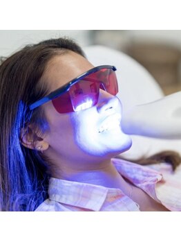 ファストホワイトニング くずは店(FAST WHITENING)/