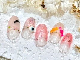 目玉とキャンディーはいかが？