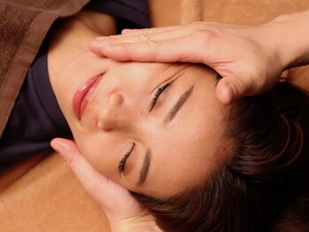 ハリス(HARIS)の写真/20代・30代に人気☆結果重視の小顔矯正♪歴20年の国家資格保有者が施術！エラ張り・むくみ顔・顔の歪みに◎