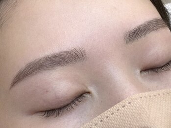 アールプラス 新宿(ar+)/眉毛ワックス　担当:miki