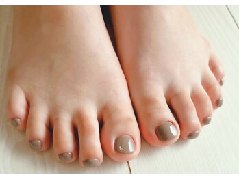 アトリエ ペーニクルス(Atelier Peniculus.)/フットネイル 秋 ワンカラー