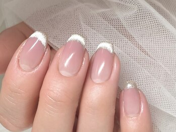 リオラ(RIORA)の写真/指先を彩るシンプルだけどトキメクnail*丁寧なケアでワンランク上の仕上がりに♪パラジェル認定サロン*