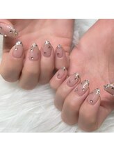 ネイルアンドアイラッシュスタジオ シュシュ(chouchou)/ガラスフレンチ×ストーン