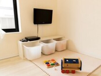 サロン ド マーコ(Salon de Maako)の写真/【ママさん応援♪】お子様同伴OK★完全予約制のプライベート空間で、周りを気にせず美しさを磨くひと時