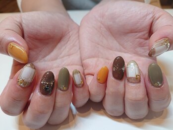 アールエム(Rm)/11月◎ネイル