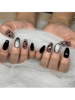 ネイルアンドアイラッシュスタジオ シュシュ(chouchou)/マグネット・ハートホロブラック