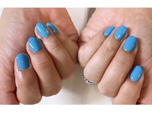 エルマナ(HERMANA)/鮮やかブルー/定額/ネイルケア