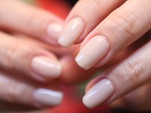 クロ(KURO)/シアーグレージュ/茜部ネイル