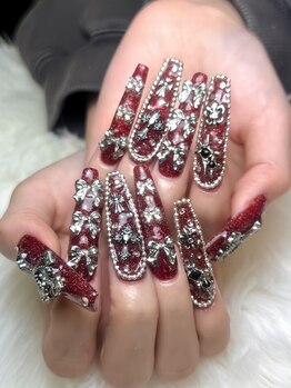 ベリエ(BELIER)の写真/《選ぶ時間も楽しい♪カラーパーツ豊富なサロン》オリジナル感のあるネイルを楽しみたい方に◎
