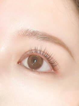 ホワイト 札幌大通店(WHITE)の写真/一人一人の骨格に合わせたアイブロウデザインで自信の持てる垢抜けお目元へ!商業施設徒歩3分と好アクセス◎