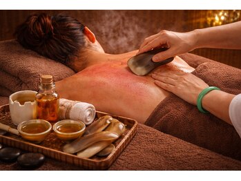 ユウセン(悠泉)の写真/肩こり改善へ導く◎極上漢方オイルかっさフルコース♪たまの贅沢で自分にご褒美を！