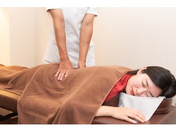 こころ整骨院の写真/慢性腰痛・繰り返す腰の痛みに！【腰痛整体¥4500】デスクワークによる眼精疲労、つらい首肩こりにも！