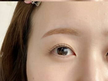 ネリネ 博多(nerine)/HBL(眉パーマ)+パリジェンヌ