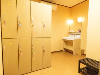 抗酸化陶板浴あ～す/更衣室