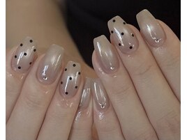 黒ドットネイル