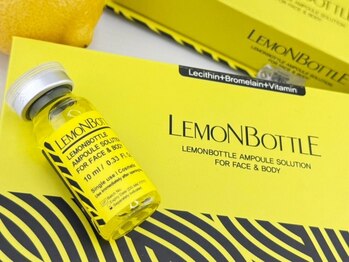 ラクナ(RAKUNA)の写真/【脂肪分解剤レモンボトルが大人気！】小顔効果を実感◎二重顎や脂肪によるたるみ改善・小顔ケアに！