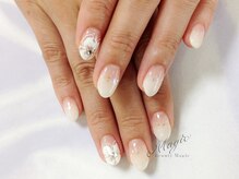 ネイルサロン ビューティーマジック 川口店/ ホワイトグラデネイル