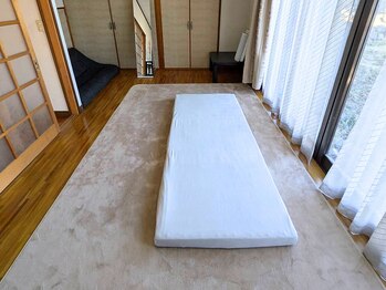 アロゼ/完全予約制の個室空間での施術