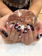 エスフィーネイルサロン ブリーユ(Esfy nailsalon Brille)/いちごネイル