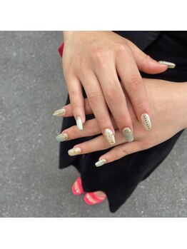 ゴージャスなネイル