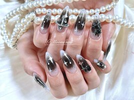 チークネイル黒系　スカルプ
