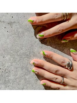 サロンドティス 学芸大学(salon de tis)/ニュアンスネイル