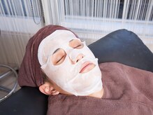 プラスエイト 新宿店/フェイシャルの施術中♪