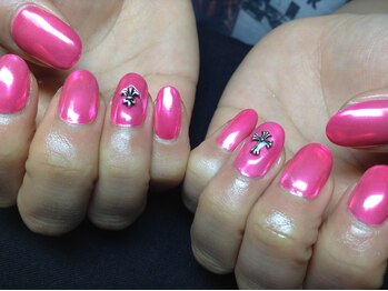 ラウト デコレーションアンドネイルサロン(Lauto Decoration&Nail Salon)/ピンクミラーネイル