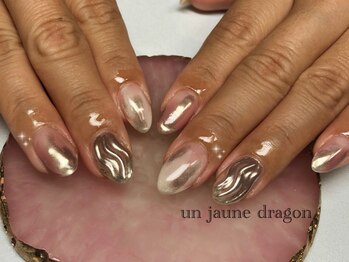 アン ジョーヌドラゴ/ニュアンスネイル