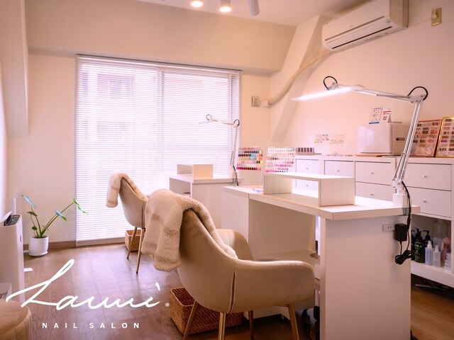 Laumi NAIL SALON 【ラウミーネイルサロン】