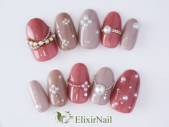 エリクサーネイル 池袋(Elixir Nail)の写真/特別な日には華やかなネイルで心も弾む♪繊細なアートで周りと差がつくネイルデザインをご提案します☆