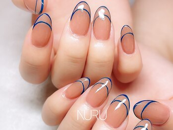 ヌル ネイル 新宿(NURU NAIL)の写真/あえての“シンプルネイル”がお洒落！豊富なカラーと繊細なパーツをご用意し、魅力的な指先をご提案♪