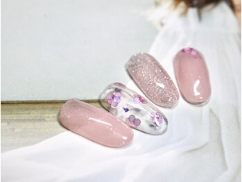 ハリーネイル(Harry Nail)の写真/【持ち込みOK◎】爪の形、長さをキレイに見せたい方必見♪あなたに合う色・パーツで大人可愛い指先に♪