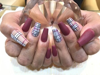 エスフィーネイルサロン ブリーユ(Esfy nailsalon Brille)/チェックネイル