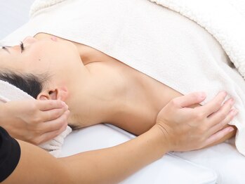 パルボヌール(parbonheur)/ストレッチ×リンパマッサージ