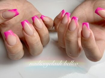 ベラッコ(Bellco)/スカルプ&フレンチハンドネイル