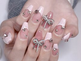 ガーリーピンクフレンチネイル