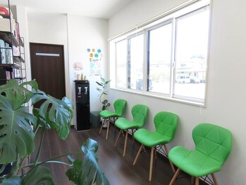 ととろまち整骨院/待合室