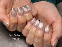 ルチア(Lucia)の雰囲気(ショートネイル向けのデザインも◎)
