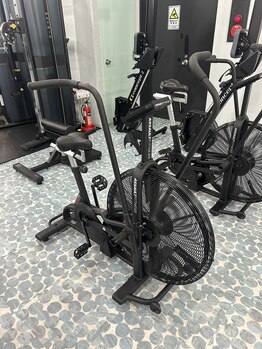 ノックアウト トレーニング キャンプ 吉祥寺(KNOCKOUT TRAINING CAMP)/エアバイク