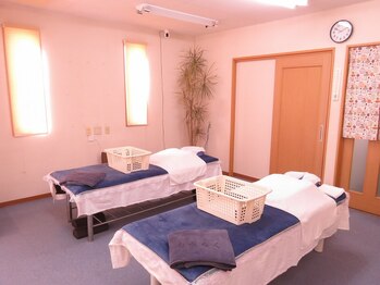 もみらく 真岡店の写真/ 【本格足つぼ】痛気持ちいい刺激がヤミツキ！足裏を刺激して全身の不調を改善♪むくみが気になる方にも◎