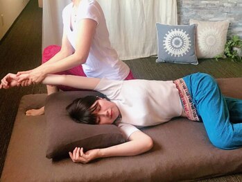 リキュウ(RIKYU)の写真/【healingタイ古式90分¥7980/120分¥10800】心地いい指圧&トークセン（木槌）,ストレッチ感覚がやみつきに!